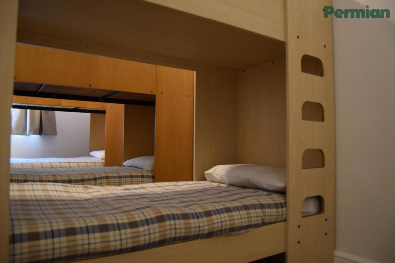 Fsc Juniper Hall Hostel Mickleham Bagian luar foto