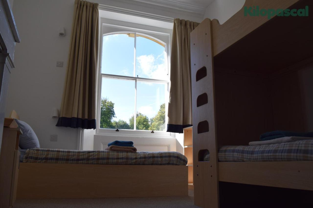 Fsc Juniper Hall Hostel Mickleham Bagian luar foto