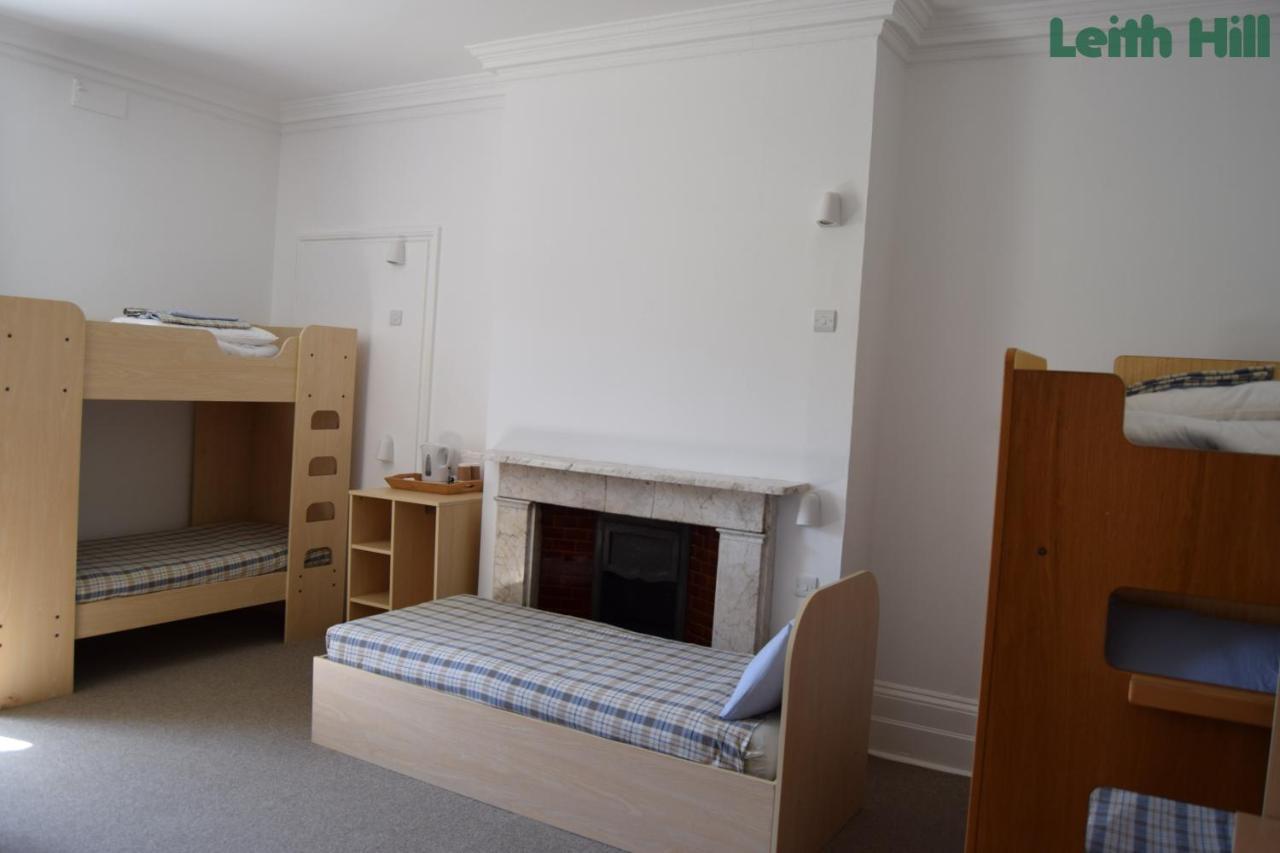Fsc Juniper Hall Hostel Mickleham Bagian luar foto