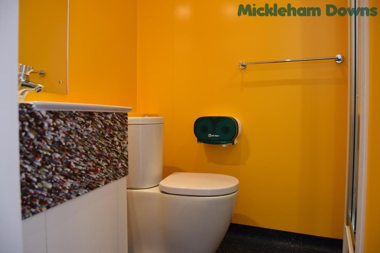 Fsc Juniper Hall Hostel Mickleham Bagian luar foto