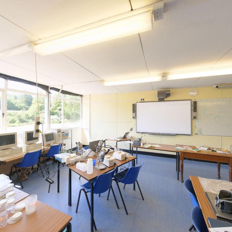 Fsc Juniper Hall Hostel Mickleham Bagian luar foto